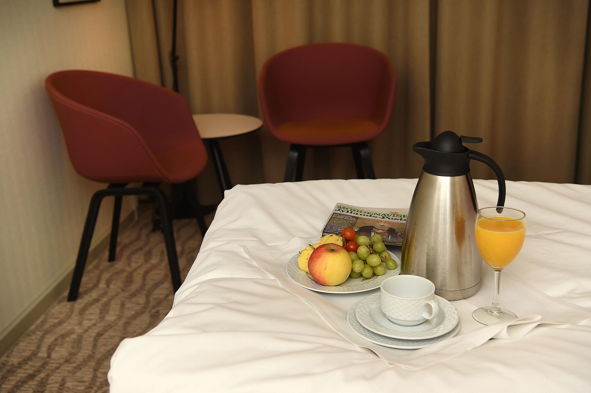 Hotel Jutlandia Фредериксхавн Екстериор снимка